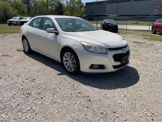 2014 Chevrolet Malibu 1LZ - Exterior Front Right Corner Image